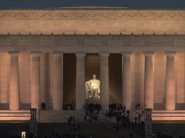 Graffiti Found At Lincoln Memorial