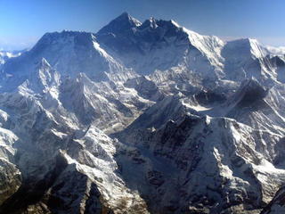 Vet fighting PTSD by climbing Mt. Everest