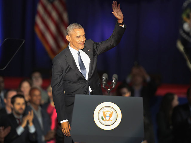 Obama Returns to Spotlight for Chicago Civics Forum Obama Returns to Spotlight for Chicago Civics Forum