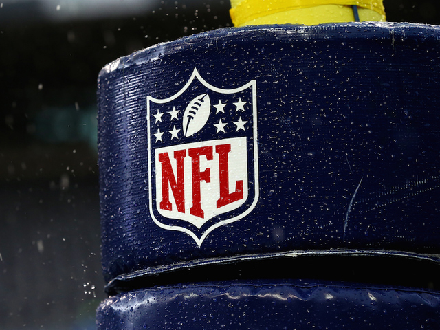 Falcons roll Packers, advance to Super Bowl