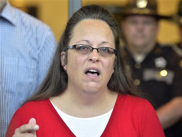 Kim Davis sued after she denies marriage license to man and his laptop