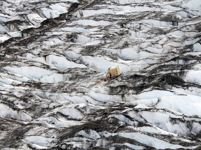 Teams dug through snow to reach stranded skiers