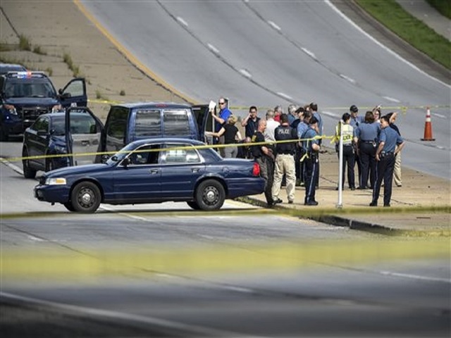 Kansas City, Kansas, detective fatally shot; man