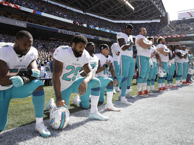 Kate Upton calls Dolphins' national anthem protest 'a disgrace'