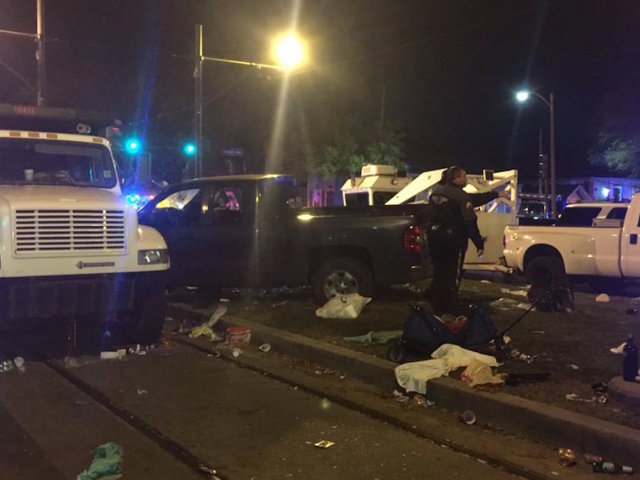 Truck rams New Orleans crowd during Mardi Gras parade; 28 injured
