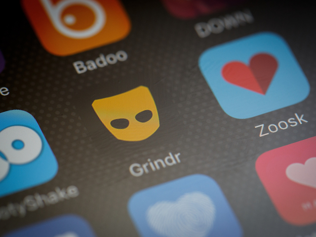 1,100 strangers show up to man's home for sex, he blames Grindr, cruel ex