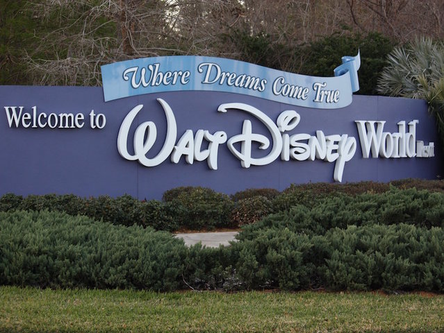 Disney hotels take down 'Do Not Disturb' signs