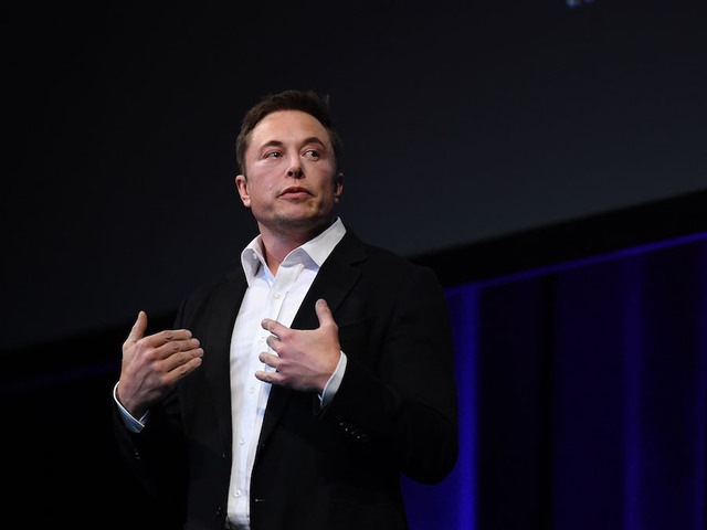 Elon Musk discusses Falcon Heavy