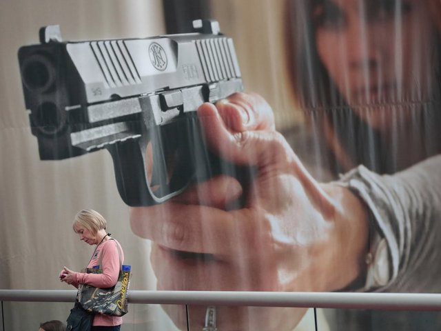 Two People Arrested For Stealing Items From Parkland Shooting Memorial