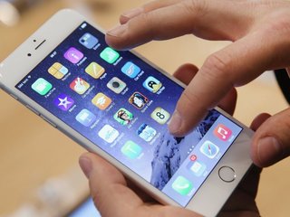 iPhones will soon share location data with 911